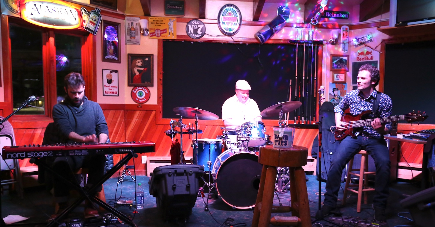 Marc Donadieu / Glacier City Gazette Seattle-based Duende Libre played a fantastic jazz show at the Dive on Oct. 19. (L-R) Alex Chadsey - keyboards; Jeff Busch - drums, percussion; Farko Dusomov - 5-string bass